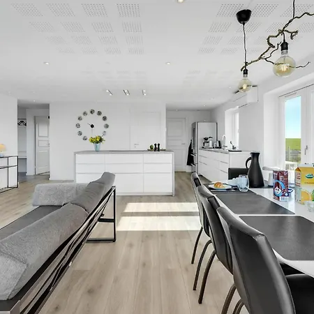 Vakantiehuis Cozy In With House Sea View
