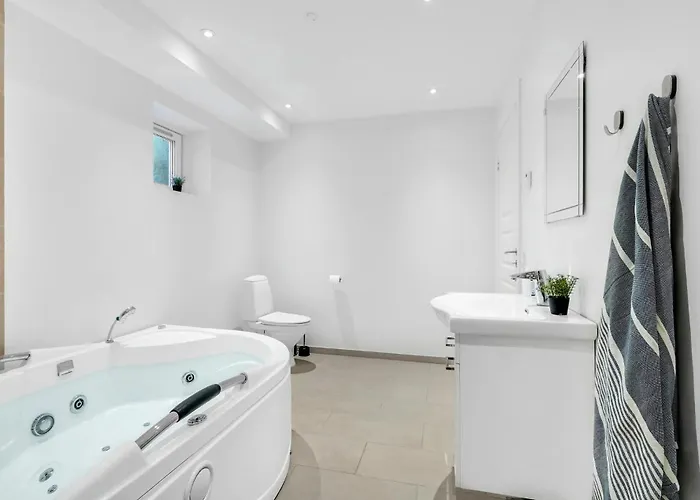 Stunning In With Kitchen Casa vacanze *