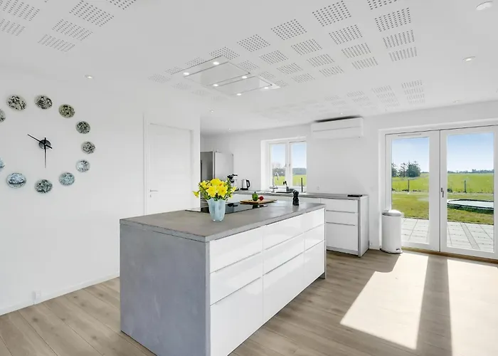 Stunning In With Kitchen Casa vacanze Lundby Stationsby